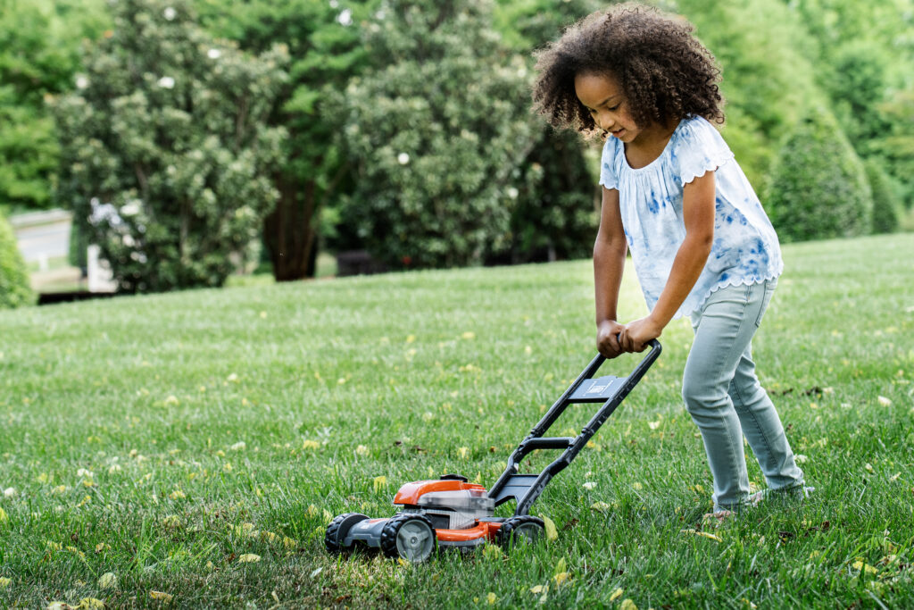 Gressklipper for barn. FOTO: Husqvarna