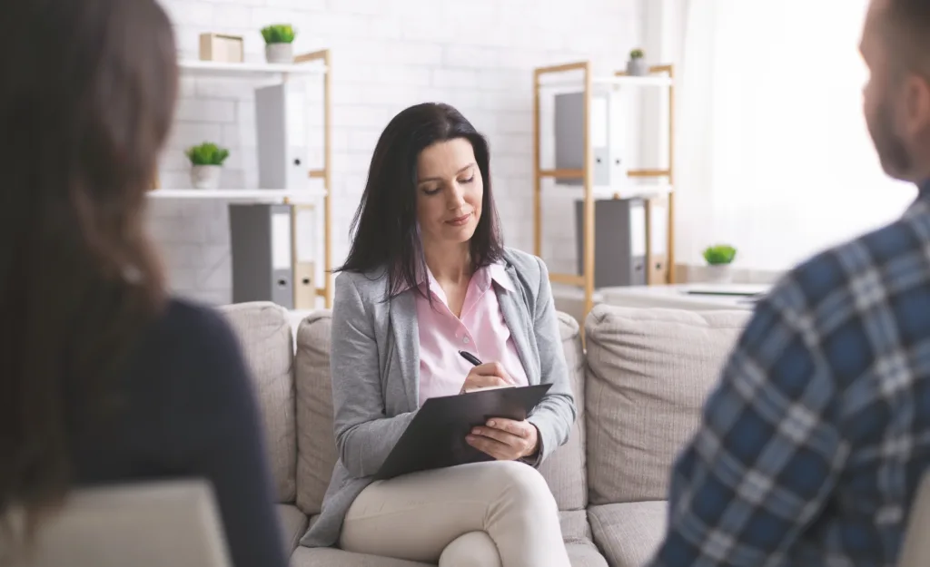 Det er enklest at NAV fastsetter barnebidraget, men ikke alltid optimalt. FOTO: Envato