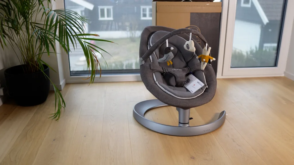 Nuna Leaf Grow er stor i stua.