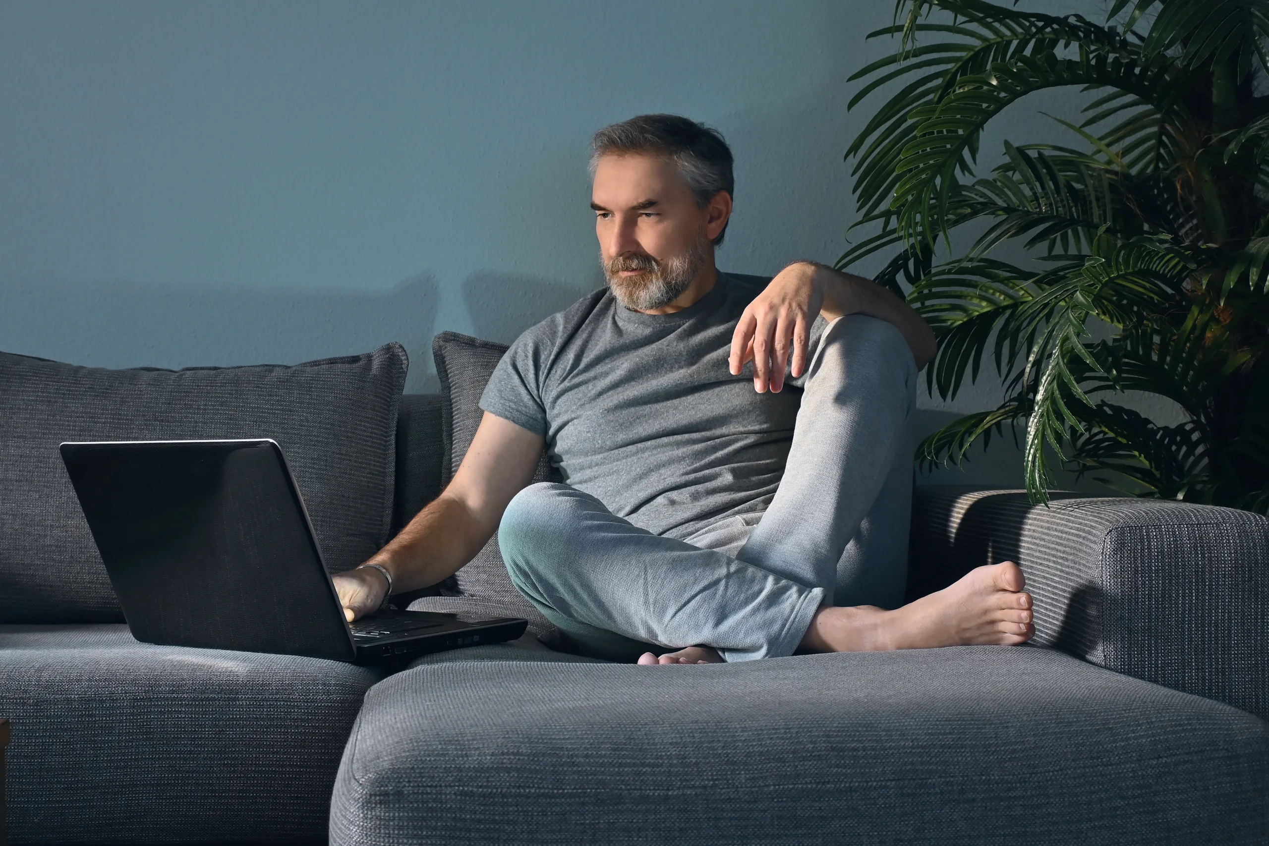 Å betale barnebidrag er ikke så altfor gøy. ILL.FOTO: Envato