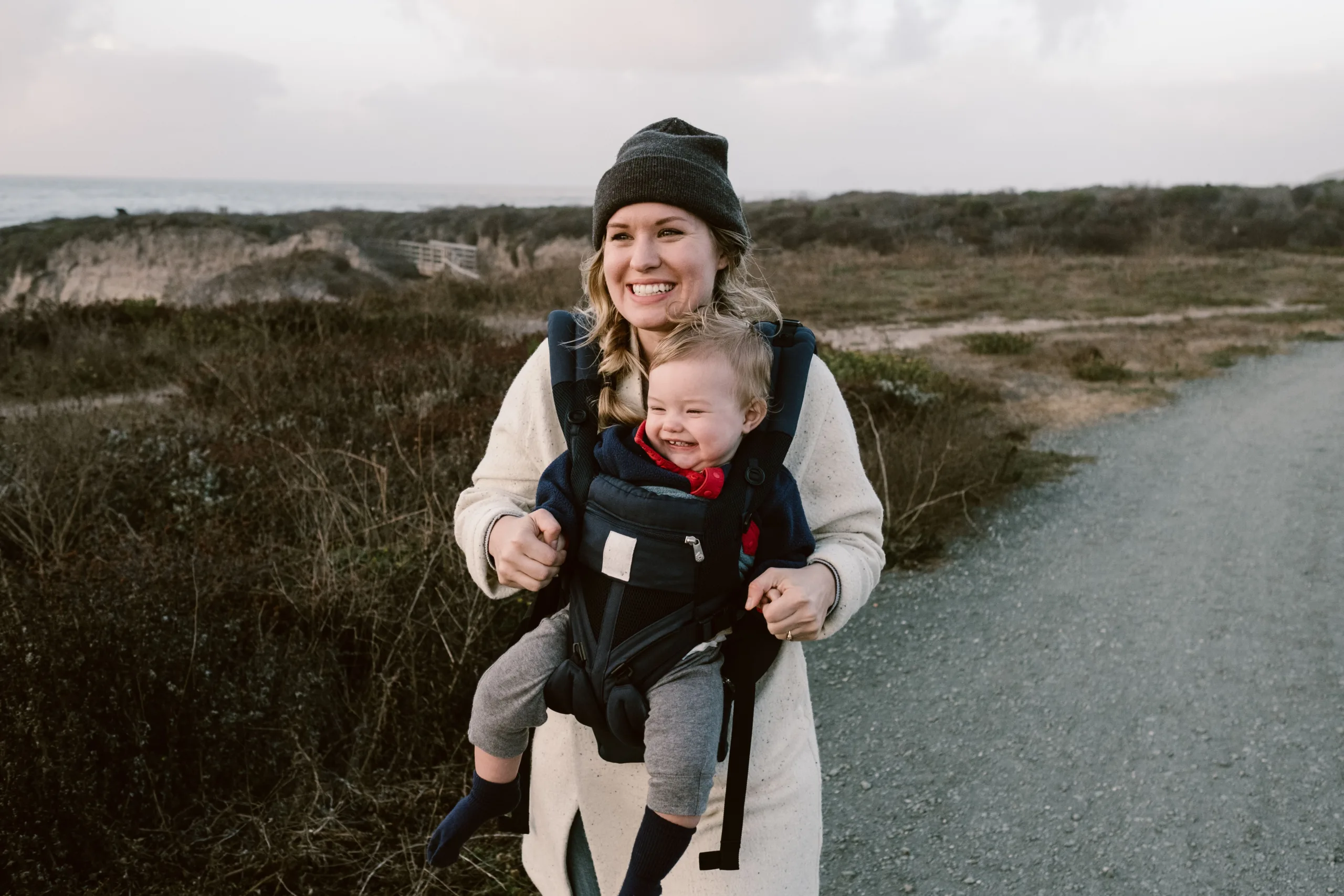 En Ergobaby Omni 360 er vår anbefaling til bæresele til baby. FOTO: Envato